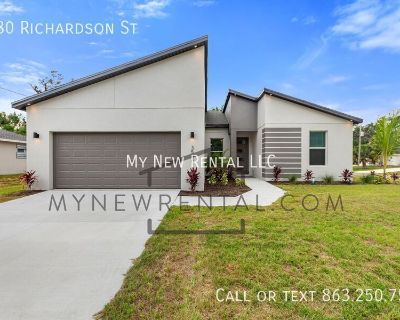 4 Bedroom 2BA 1717 ft Pet-Friendly Single-family home For Rent in North Port, FL