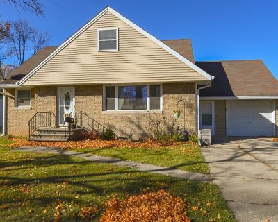 4 Bedroom 1BA 1612 ft Single Family House For Sale in Green Bay, WI