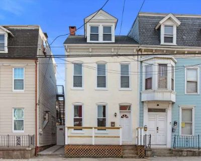 4 Bedroom 1.5BA 1795 ft Pet-Friendly Apartment For Rent in York, PA