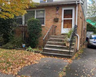 1 Bedroom 1BA 928 ft Pet-Friendly Apartment For Rent in Bloomfield, NJ
