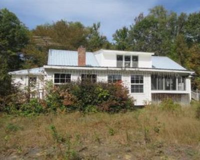 3 Bed 1 Bath Foreclosure Property in Weld, ME 04285 - Phillips Rd