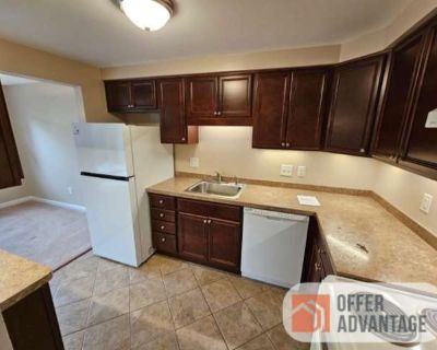 2 Bedroom 1BA 900 ft Pet-Friendly Apartment For Rent in Erie County, NY