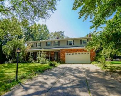 Mackinaw Cir, Fairlawn, Home For Sale