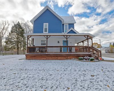 1 Bedroom 1BA 1200 ft Apartment For Rent in Ortonville Village, MI