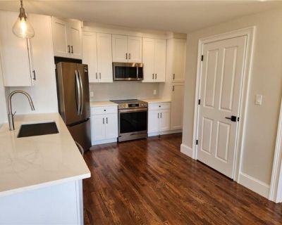 20 State St Unit 4. Luxury 2-Bedroom Apartment with Water Views Downtown Bristol Experience luxury living in this beautifully renovated 2nd-floor apartment located in the heart of downtown Bristol. Enjoy the convenience of walking to restaurants, shops, and everything downtown has to offer. This stunning 2-bedroom, 1-bath home features an open-concept layout with gleaming hardwood floors and br...