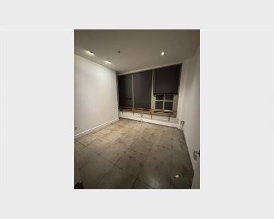 Room for Rent with Private Bathroom in 2 bedrooms Apartment, Los Angeles, California