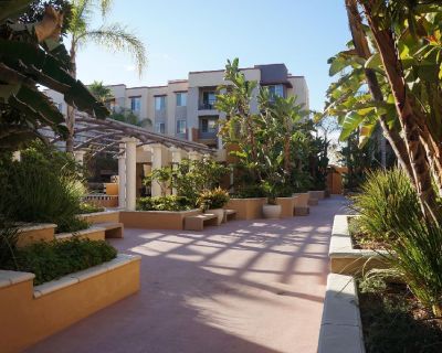 Private upscale luxury master bedroom + Private Washroom + Private Walk in Closet