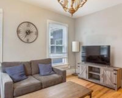 Dutch Colonial Capitol Hill home by downtown parks & eateries