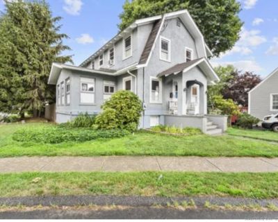 3 Bedroom 1BA 1870 ft House For Rent in Stratford, CT