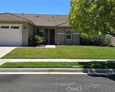 3 Bedroom 3BA 2058 ft Single Family House For Sale in Corona, CA