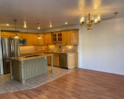 1586 E Ventnor Ave. image_url. In unit laundry Dishwasher Pet friendly Garage Recently renovated Air conditioning Unit Amenities air conditioning dishwasher fireplace in unit laundry recently renovated Property Amenities cats allowed dogs allowed pet friendly carport on-site laundry parking bbq/grill garage tennis court. Pets allowed. 4 Bedroom. 4 Bathroom. 2552 ft