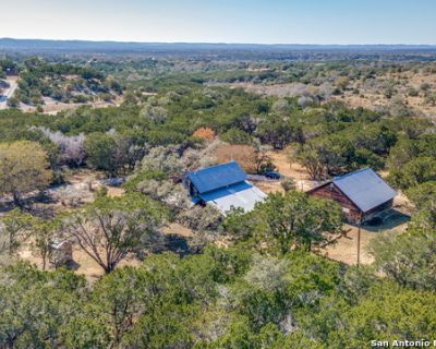 3 Bedroom 2BA 2178 ft Single Family House For Sale in Bandera, TX
