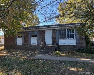 3 Bedroom 1BA 1025 ft Single Family Home For Sale in MARSHVILLE, NC