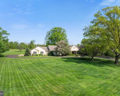 5 Bedroom 3BA 4400 ft Apartment For Rent in Telford, PA
