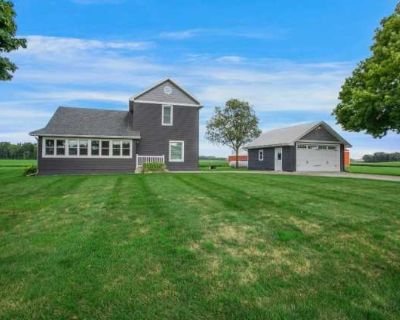 3 Bedroom 2.5BA 1914 ft Apartment For Rent in Noble County, IN