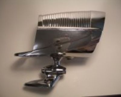 Two Vintage Nu Vue Spotlight Mirrors in Excellent Condition