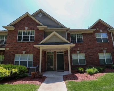 2 Bedroom 2BA 1498 ft Apartment For Rent in Shelby Twp, MI