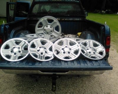 2014 16"Stock(5) Jeep wheels and(4) covers
