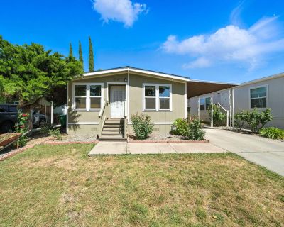 2 Bedroom 2BA 1056 ft Mobile Home For Sale in Chico, CA