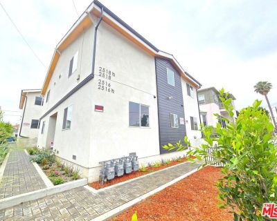4 Bedroom 3BA 1466 ft Apartment For Rent in Los Angeles, CA
