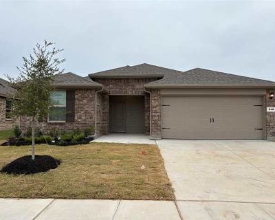 3 Bedroom 2BA 1622 ft Pet-Friendly Apartment For Rent in Cleburne, TX