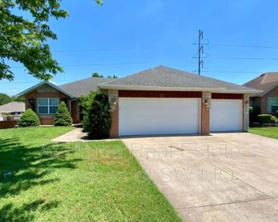4 Bedroom 3BA 3068 ft House For Rent in Springfield, MO
