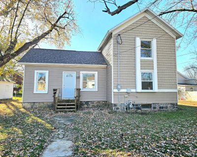 3 Bedroom 2BA 1900 ft Single Family House For Sale in Three Rivers, MI