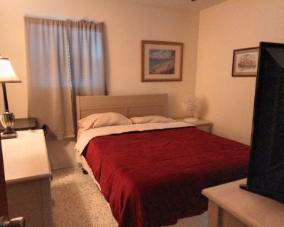 $725.00 furn room incl. utilities, $500 sec deposit in NW St. Petersburg, Florida
