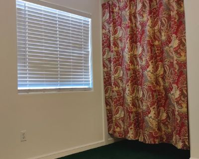 Carlon Ryan Kuntz (Has a House). Room in the 1 Bedroom 1BA House For Rent in Bakersfield, CA