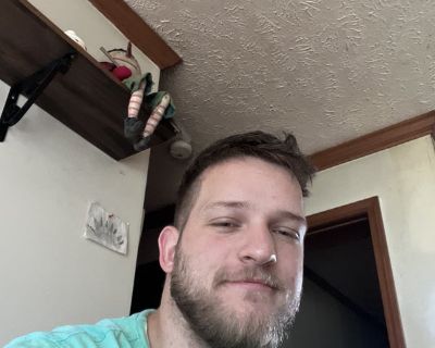 Male Seeking Room in Chicago