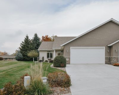 2 Bedroom 2BA 1536 ft Townhouse For Sale in Red Wing, MN