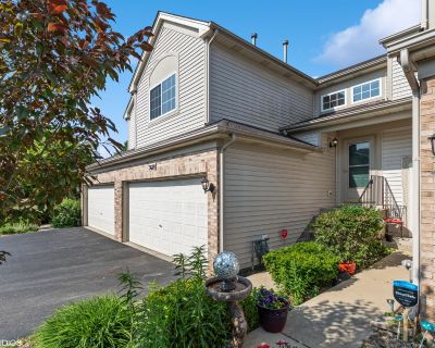 3 Bedroom 2BA 1500 ft Condo For Sale in Carpentersville, IL