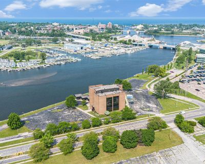 42000 ft Commercial Property For Sale in Benton Harbor, MI