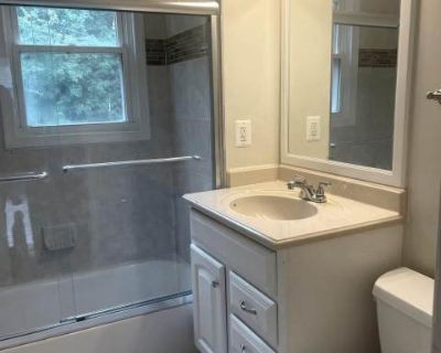 5102 GLASSMANOR Drive unit: 2.. image_url. Hardwood floors Parking Recently renovated Stainless steel Unit Amenities hardwood floors recently renovated stainless steel Property Amenities accepts section 8 parking. 1 Bedroom. 6 Bathroom. 1152 ft