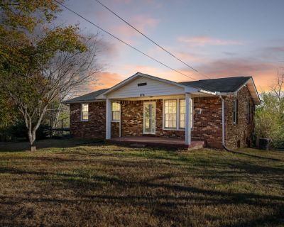 3 Bedroom 1BA 1161 ft Single Family House For Sale in Lyles, TN