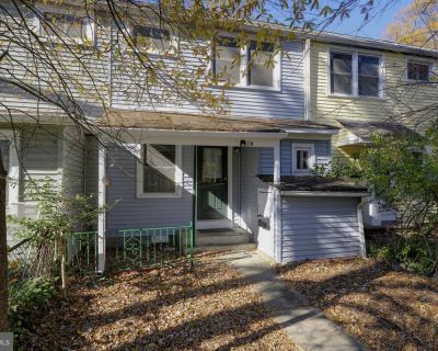 2 Bedroom 1BA 1052 ft Condo For Sale in Greenbelt, MD