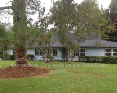 4 Bedroom 2BA 2000 ft Pet-Friendly Apartment For Rent in Sumter County, SC