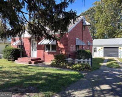 507 HOLLYDAY ST. image_url. Hardwood floors Garage Ceiling fan Carpet Range Refrigerator Unit Amenities carpet ceiling fan hardwood floors range refrigerator Property Amenities parking garage. 2 Bedroom. 1 Bathroom. 0 ft