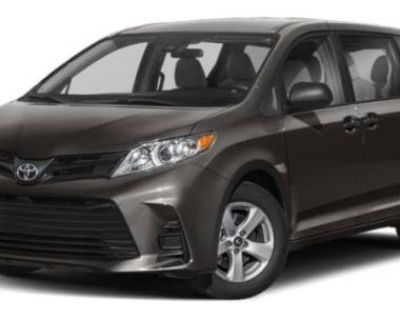 Used 2018 Toyota Sienna LE