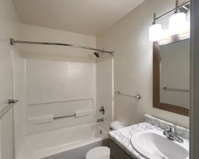 3 Bedroom 2.5BA 1491 ft Pet-Friendly Apartment For Rent in Chatham County, GA