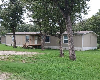 4 Bedroom 2BA 1780 ft² Home For Rent in Flatonia, TX