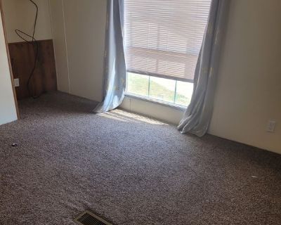 Brandy (Has a Place). Room in the 1 Bedroom 1BA Property For Rent in Wichita, KS