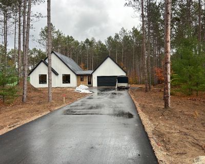 3 Bedroom 2BA 1862 ft Single Family House For Sale in Traverse City, MI