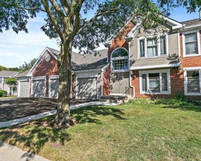 3 Bedroom 2BA 1550 ft Apartment For Rent in Elk Grove Village, IL