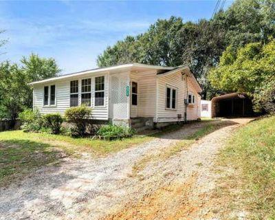 3 Bedroom 1BA 1109 ft Single Family Home For Sale in FLOWERY BRANCH, GA