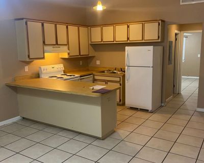 1 Bedroom 1BA 640 ft Pet-Friendly House For Rent in Tallahassee, FL