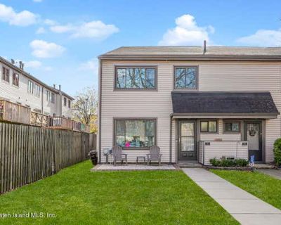 3 Bedroom 2BA 1400 ft Condo For Sale in STATEN ISLAND, NY