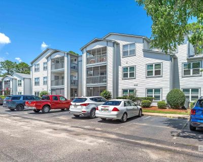 3 Bedroom 2BA 1215 ft Condo For Sale in Gulf Shores, AL