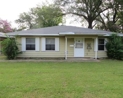 2 Bedroom 2BA 1427 ft Single Family House For Sale in Vivian, LA