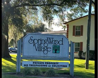 2 Bedroom 1BA 891 ft Pet-Friendly Apartment For Rent in Ocala, FL